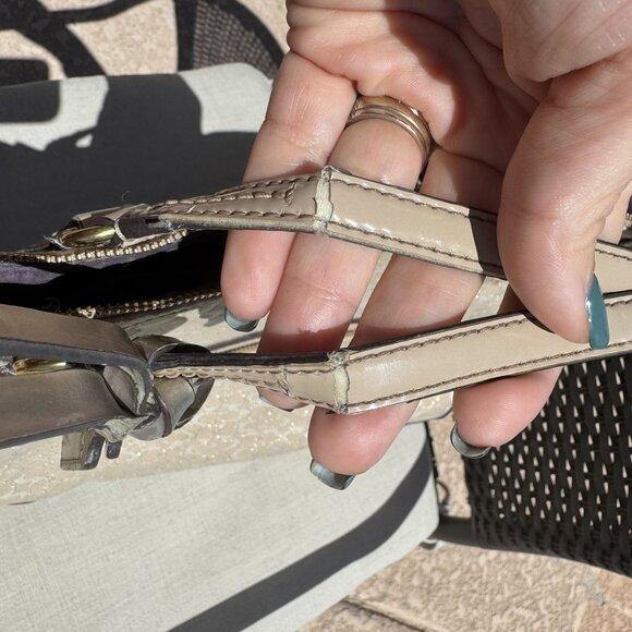 Coach Signature Beige Canvas & Leather Tote‎ Bag With Purple Lining - Picture 15 of 16